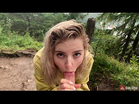 ❤️ Gadis menelan air mani setelah blowjob publik - Eva Elfi ❤️ Anal porno pada kami ❤